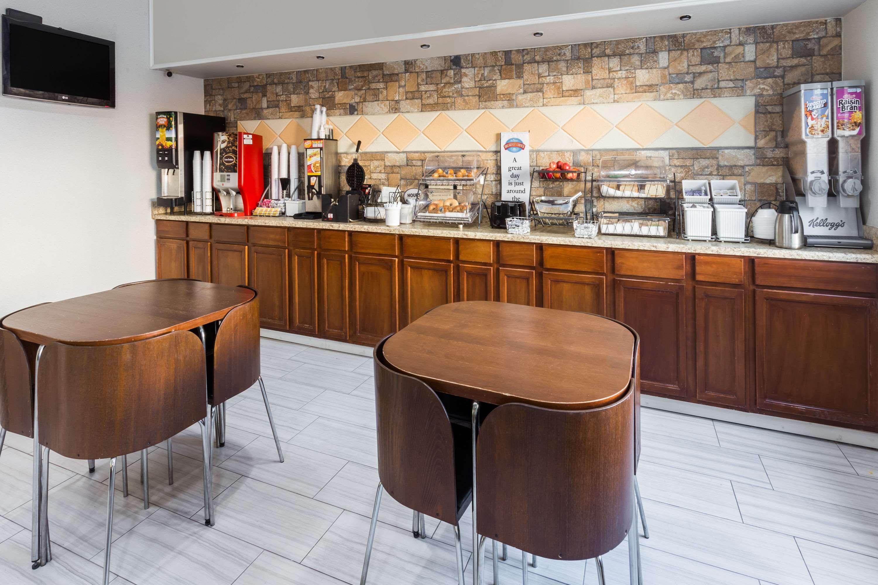 Baymont By Wyndham Anderson Hotel Ngoại thất bức ảnh